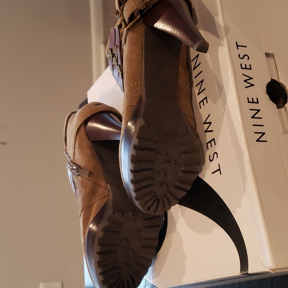 EUC! Nine West "Donley" Boot 5.5 - Picture 5 of 6
